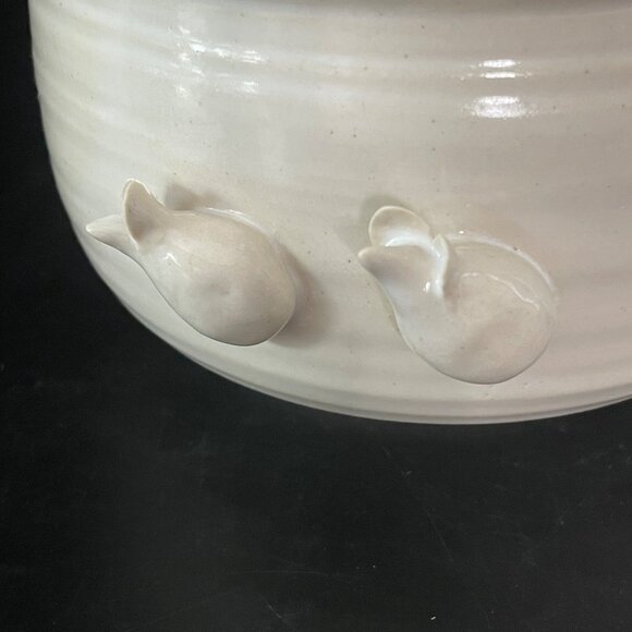 Studio Pottery Bowl White with Applied Flowers or Mice 6" Wide 3.5" Tall Signed - Picture 5 of 12